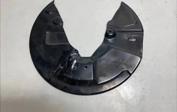 Volvo XC40 Front brake disc dust cover plate 32217309
