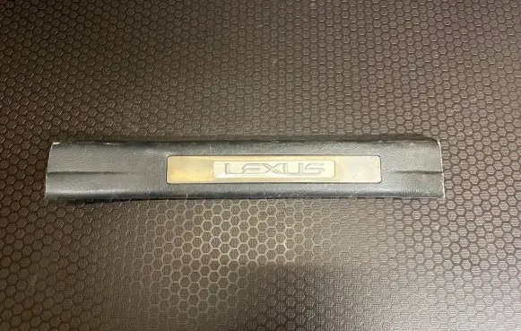 Lexus RX 330 - 350 - 400H Rear sill trim cover 6793048010 6791748030 6799043020