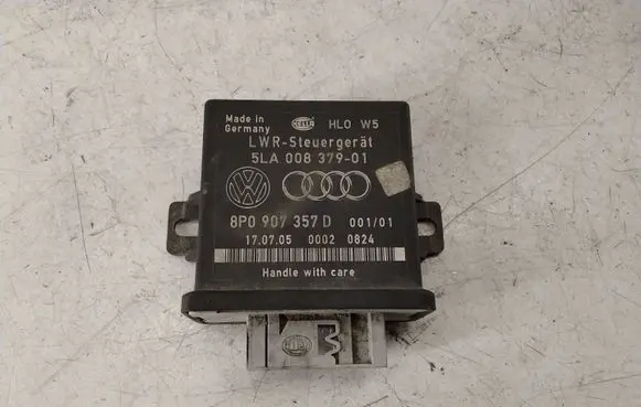 Audi A4 S4 B7 8E 8H Light module LCM 5LA00837901 8P0907357D 00020824
