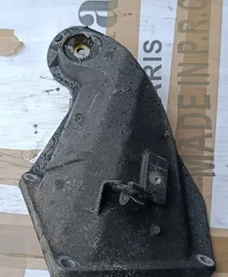BMW X5 E53 Engine mounting bracket 6761565