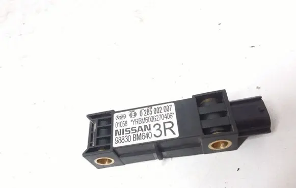 Nissan Almera N16 Airbag deployment crash/impact sensor 98830BM640 0285002007
