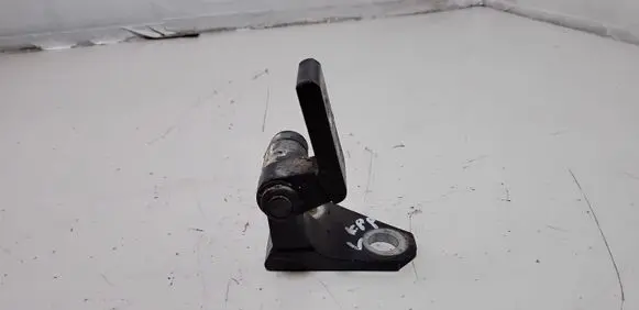 Volkswagen PASSAT CC Front door upper hinge