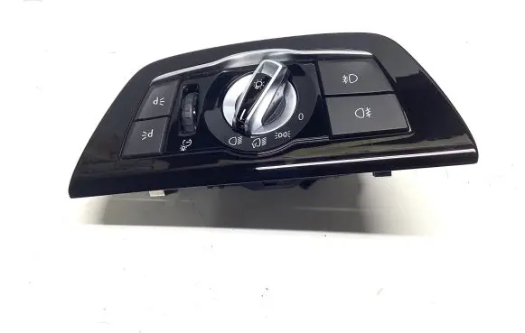 BMW 5 G30 G31 Light switch 6841883