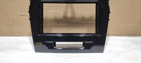 Suzuki Vitara (ET/TA) Panel trim