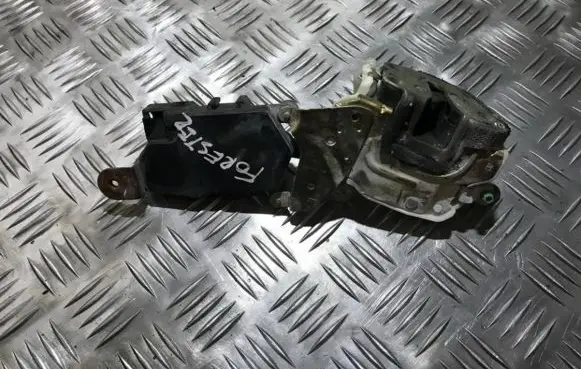 Subaru Forester SF Front door lock