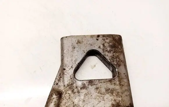 Lexus RX 300 Engine mounting bracket 
