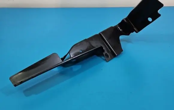 Jaguar F-Pace Air intake duct part HK83001A04AC IMPRK1578090