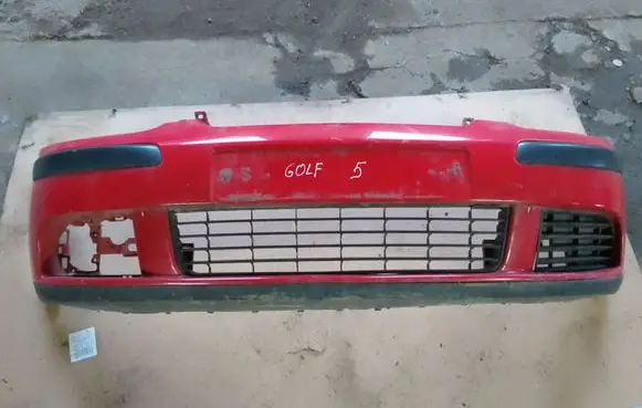 Volkswagen Golf V Front bumper 