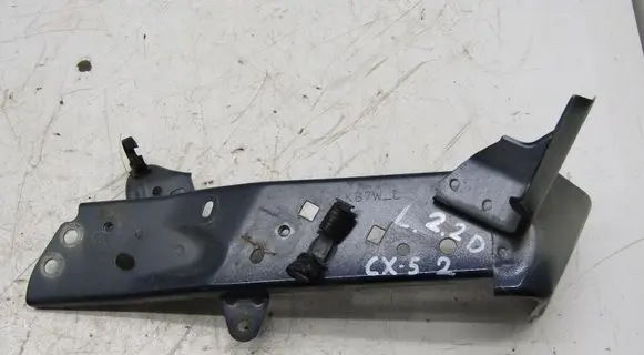 Mazda CX-5 II Fender mounting bracket KB7W