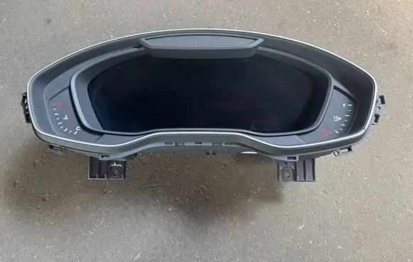 Audi Q5 SQ5 FY Speedometer (instrument cluster) 8W5920890D