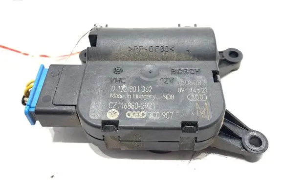 Volkswagen Tiguan Air flap motor/actuator 3C0907511A
