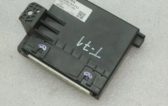 Toyota Avensis T270 Climate control unit 8865005251