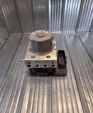 Nissan X-Trail T32 ABS Pump 476604OC3A
