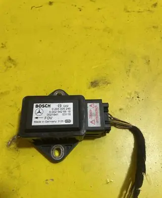 Mercedes-Benz E W211 ESP acceleration yaw rate sensor 0265005246