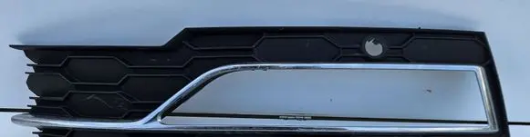 Skoda Octavia Mk4 Front bumper lower grill 5E3807681C