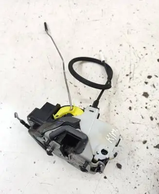 Opel Insignia A Front door lock 13503801