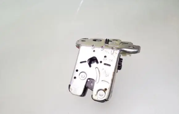 Audi A3 S3 8V Tailgate/trunk/boot lock/catch/latch 8R0827505A