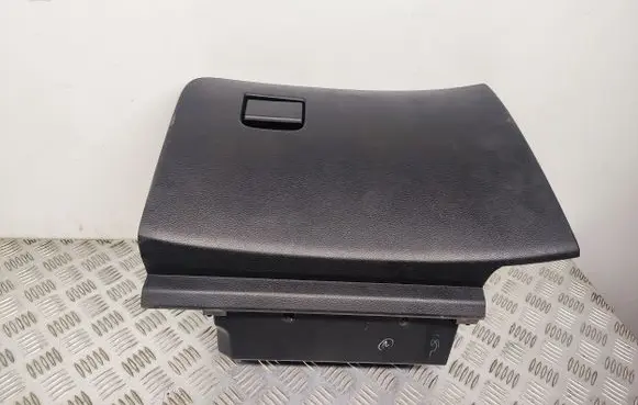Nissan Qashqai Glove box set 685204EH0A