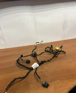 Mercedes-Benz C W204 Front door wiring loom A2044400305 D4770