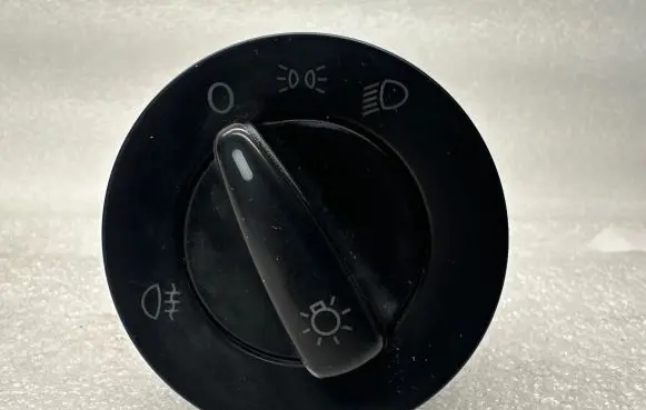 Volkswagen PASSAT B5.5 Light switch 1C0941531