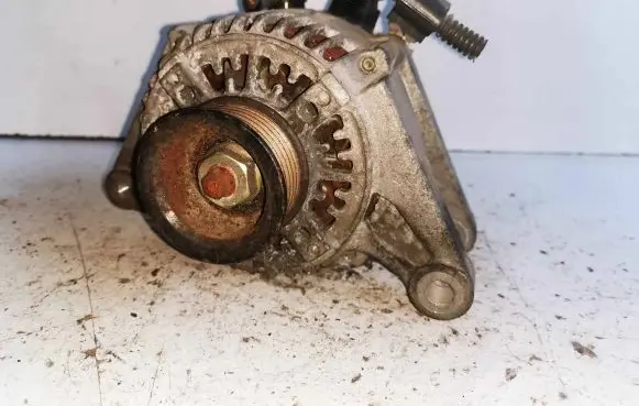 Toyota Corolla E120 E130 Generator/alternator 1022111910 706022030
