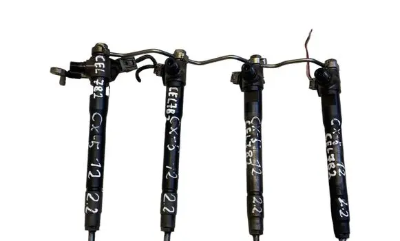 Mazda CX-5 Fuel injectors set SH0113H50