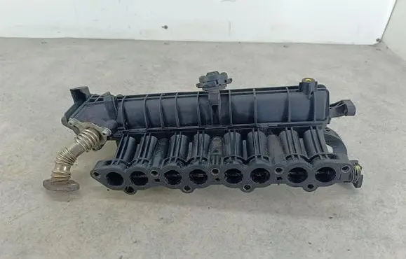 KIA Carens III Intake manifold 