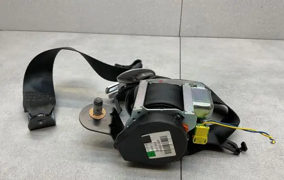 Hyundai Tucson TL Rear seatbelt 630725600