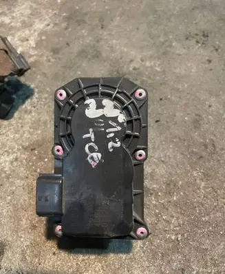 Renault Clio IV Throttle valve 161206038R