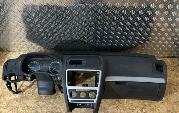 Mercedes-Benz C W203 Dashboard KOKPIT1Z1857007