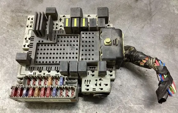 Volvo S60 Fuse box set 8688153 8645729 0215038