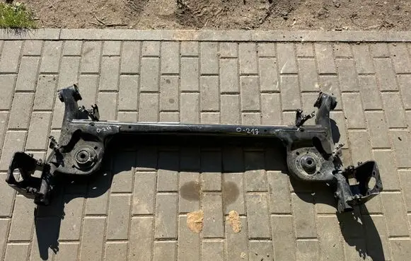 Nissan Juke II F16 Rear axle beam 555014931R