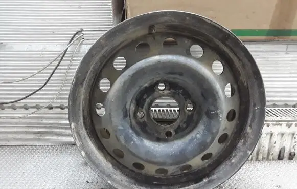 Nissan Almera N16 R15 steel rim 