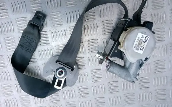 KIA Sportage Front seatbelt 88820-3U200
