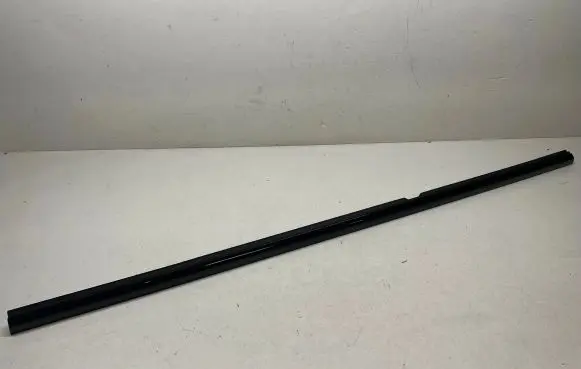Mercedes-Benz CLS W257 Rear door glass trim molding 2577352300 A2577352300