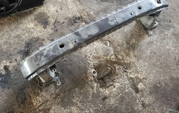 Volvo S40 Front bumper cross member