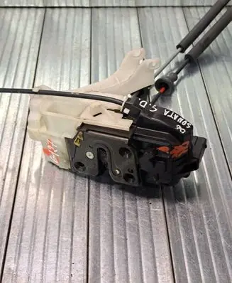 Hyundai Sonata Rear door lock 814203K000