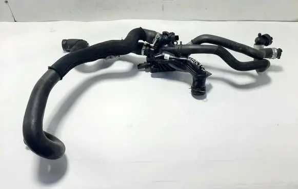 Peugeot 3008 I Thermostat housing 9808646980
