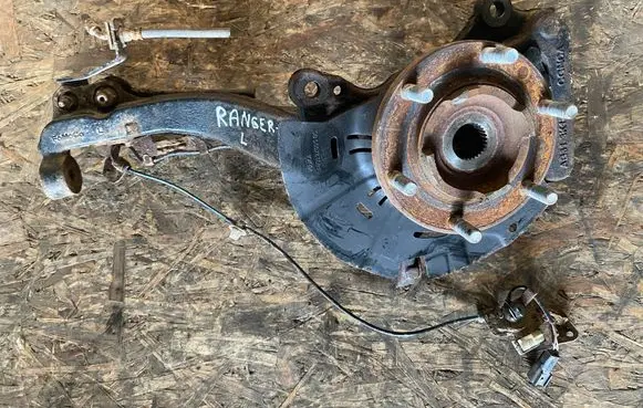Ford Ranger Front wheel hub AB313K171