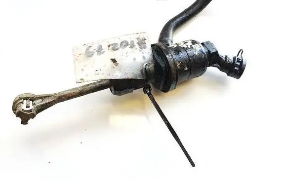 Suzuki Swift I Clutch master cylinder 