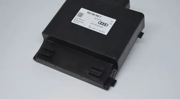 Audi A4 S4 B8 8K Voltage converter/converter module 8K0959663F 8K0959663