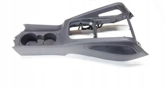 Volkswagen Golf V Center console 