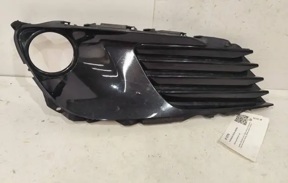 Toyota Auris E180 Front fog light trim/grill 8148202570