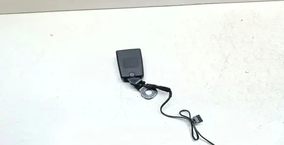 BMW 2 F46 Rear seatbelt buckle 7388592