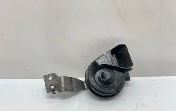 Mercedes-Benz C W205 Horn signal A2055421420