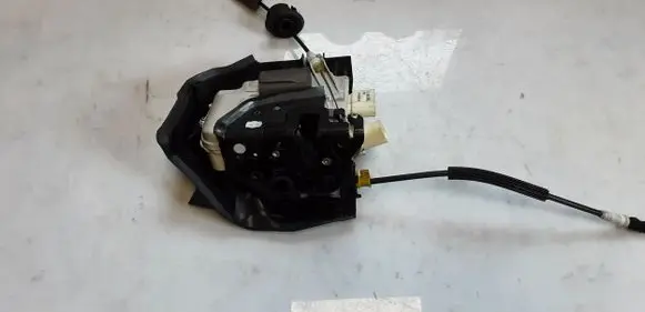 Audi A8 S8 D4 4H Front door lock 4G1837015A