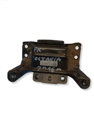Skoda Octavia Mk3 (5E) Engine mount bracket 5Q0199555R 22022016