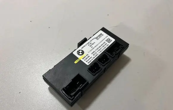 BMW X5 G05 Tailgate/trunk control unit/module 5A74B10 5B529E4