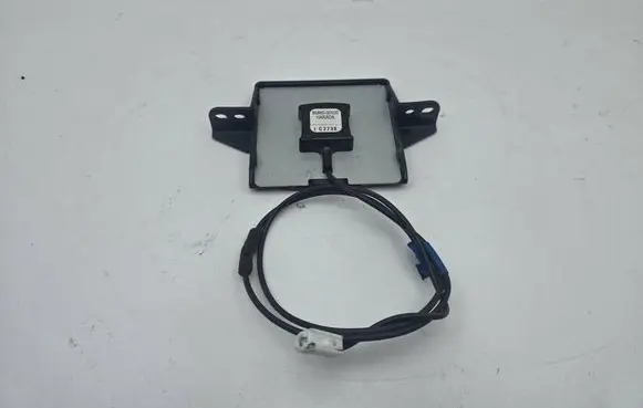 Toyota Yaris Aerial antenna amplifier 868600D020 C2738 HARADA