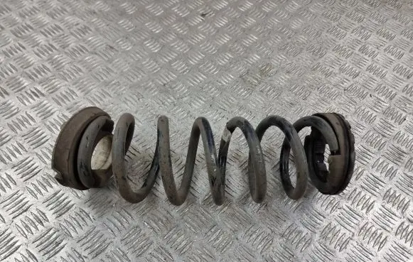 Land Rover Evoque II Rear coil spring K8D25B749FB